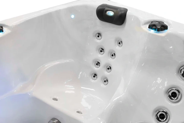 jacuzzi 3 osobowe renew2332.webp