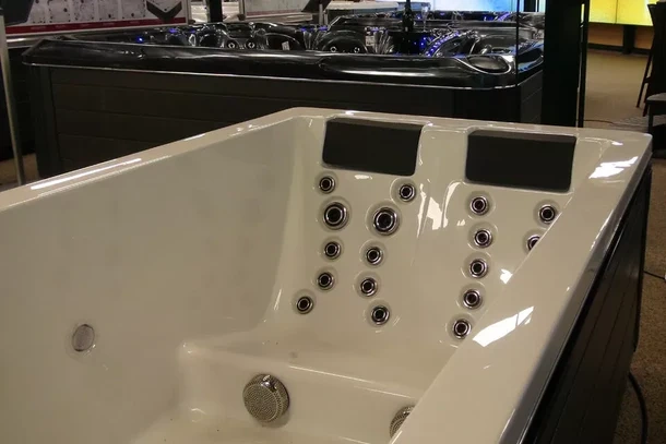 jacuzzi SERENE 5.webp